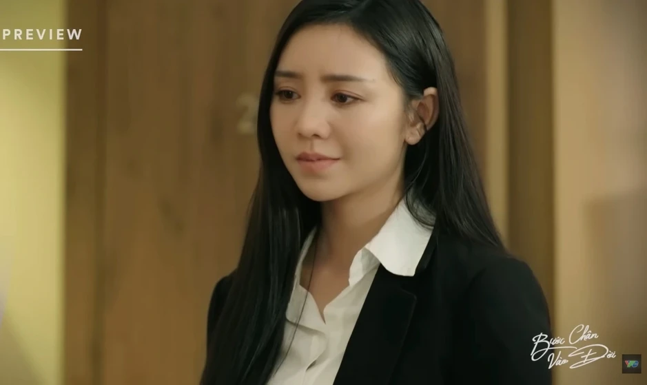 "Bước chân vào đời" tập 22: Thương lấy lòng mẹ Lâm, bị mỉa mai nịnh sếp "Bước chân vào đời" tập 22: Thương lấy lòng mẹ Lâm, bị mỉa mai nịnh sếp