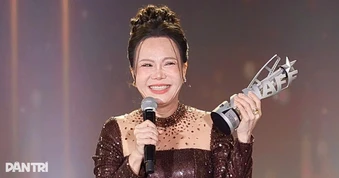 “Tử chiến trên không” vượt “Mưa đỏ”, Việt Hương nhận tin vui lớn ở tuổi 50