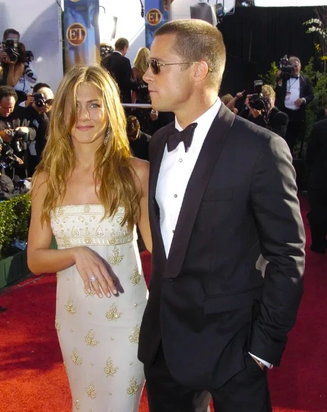 20 năm sau cuộc ly hôn chấn động, Jennifer Aniston giờ nói gì về Brad Pitt? 20 năm sau cuộc ly hôn chấn động, Jennifer Aniston giờ nói gì về Brad Pitt?