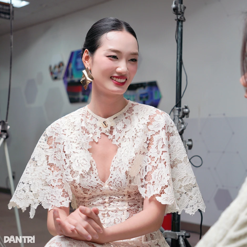 Á hậu Quỳnh Anh phim VTV: “Tôi thích người đàn ông tâm lý, có trách nhiệm” Á hậu Quỳnh Anh phim VTV: “Tôi thích người đàn ông tâm lý, có trách nhiệm”