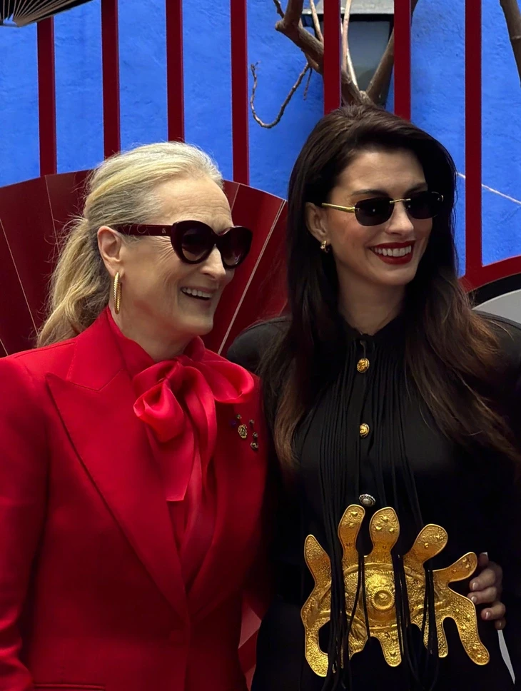 Anne Hathaway và Meryl Streep khởi động tour quảng bá The Devil Wears Prada 2 Anne Hathaway và Meryl Streep khởi động tour quảng bá The Devil Wears Prada 2
