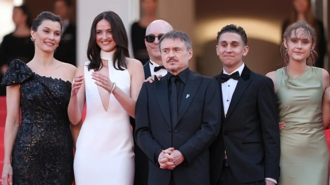Bộ phim gây chấn động Cannes 2026, nhận tràng pháo tay 12 phút vì điều gì? Bộ phim gây chấn động Cannes 2026, nhận tràng pháo tay 12 phút vì điều gì?