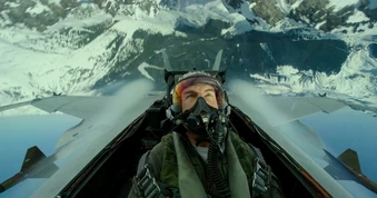 Bom tấn “Top Gun: Maverick” giúp Tom Cruise bỏ túi hơn 2.600 tỷ đồng