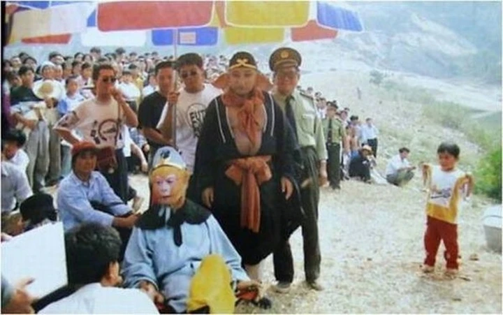 Cả đoàn phim ăn chay theo Tôn Ngộ Không: Hậu trường ít người biết của Tây Du Ký Cả đoàn phim ăn chay theo Tôn Ngộ Không: Hậu trường ít người biết của Tây Du Ký