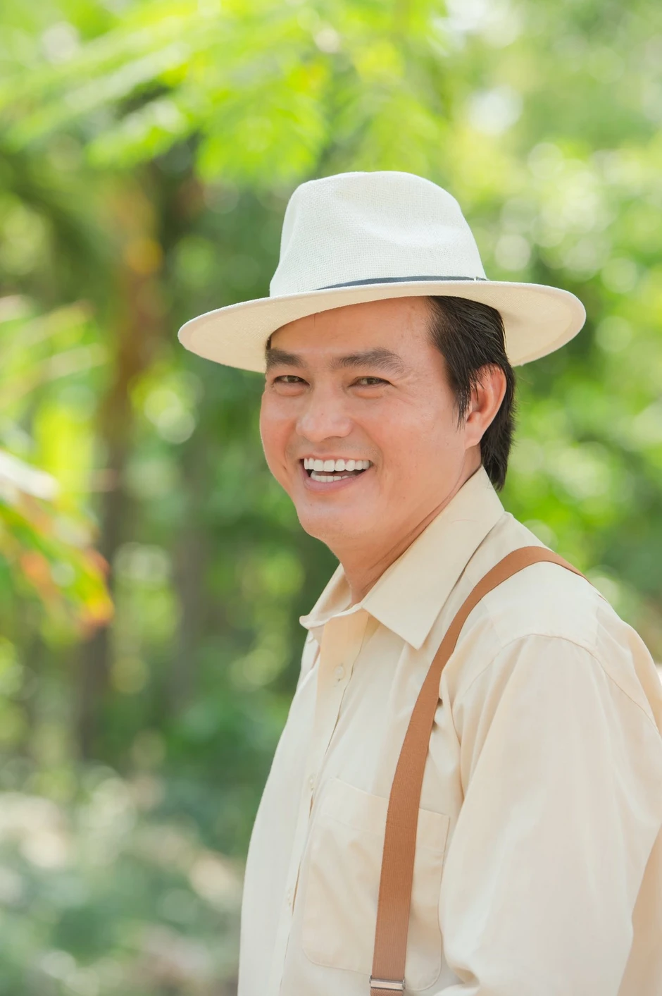 Cao Minh Đạt phụ vợ kém 8 tuổi bán nước hoa, 51 tuổi nuôi con mọn Cao Minh Đạt phụ vợ kém 8 tuổi bán nước hoa, 51 tuổi nuôi con mọn