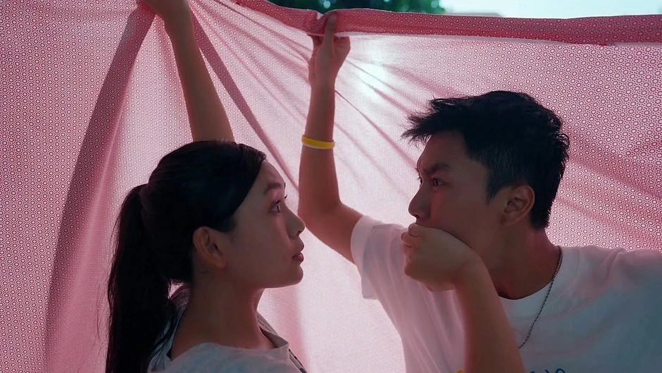 Cặp đôi Vbiz công khai yêu đương 2 năm chẳng mấy ai biết, vừa lên sóng vài ngày đã bị bão chê bai Cặp đôi Vbiz công khai yêu đương 2 năm chẳng mấy ai biết, vừa lên sóng vài ngày đã bị bão chê bai