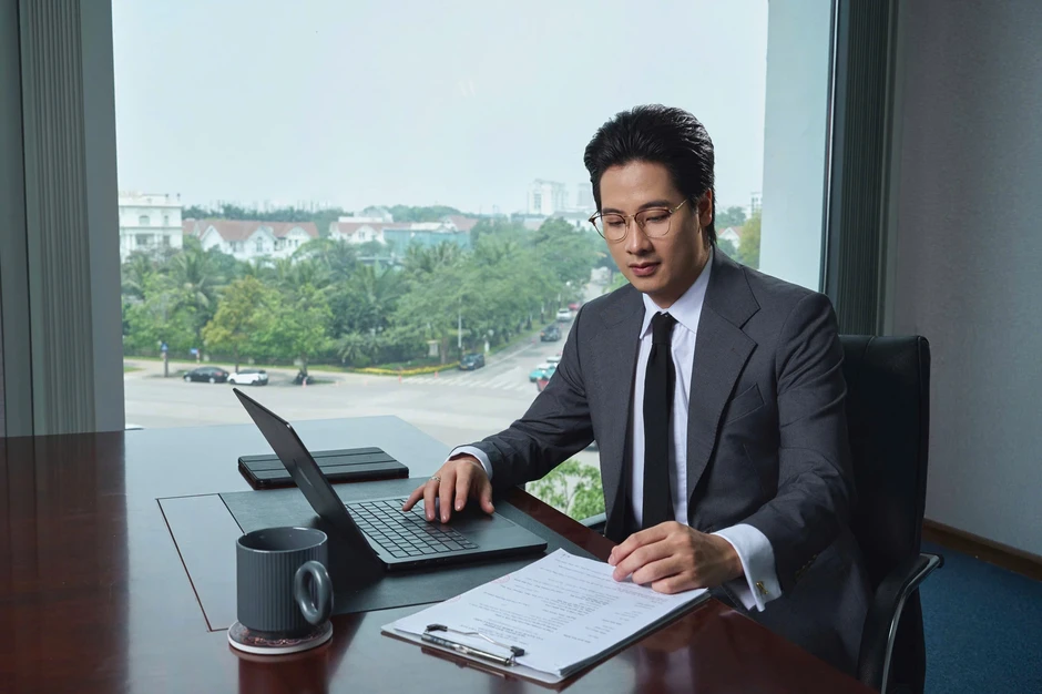 CEO JVevermind: Lịch sử Việt đủ sức thành series như Netflix, Disney CEO JVevermind: Lịch sử Việt đủ sức thành series như Netflix, Disney