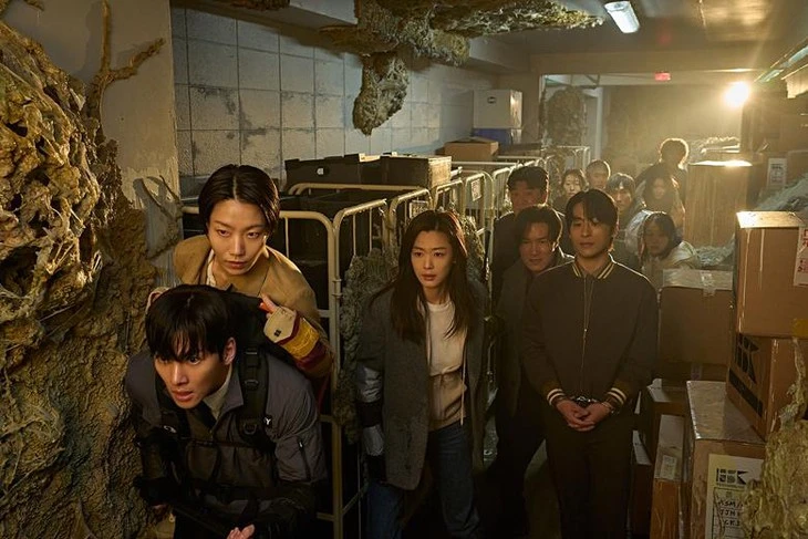 Colony chứng minh phim zombie vẫn chưa 'hết phép' Colony chứng minh phim zombie vẫn chưa 'hết phép'