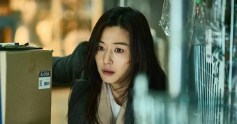 Colony chứng minh phim zombie vẫn chưa 'hết phép'