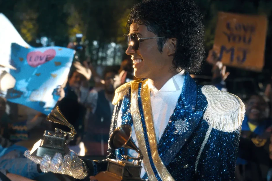 Con trai Michael Jackson sốc vì xúc động khi chứng kiến Jafaar hóa thân thành cha mình trong phim tiểu sử Con trai Michael Jackson sốc vì xúc động khi chứng kiến Jafaar hóa thân thành cha mình trong phim tiểu sử