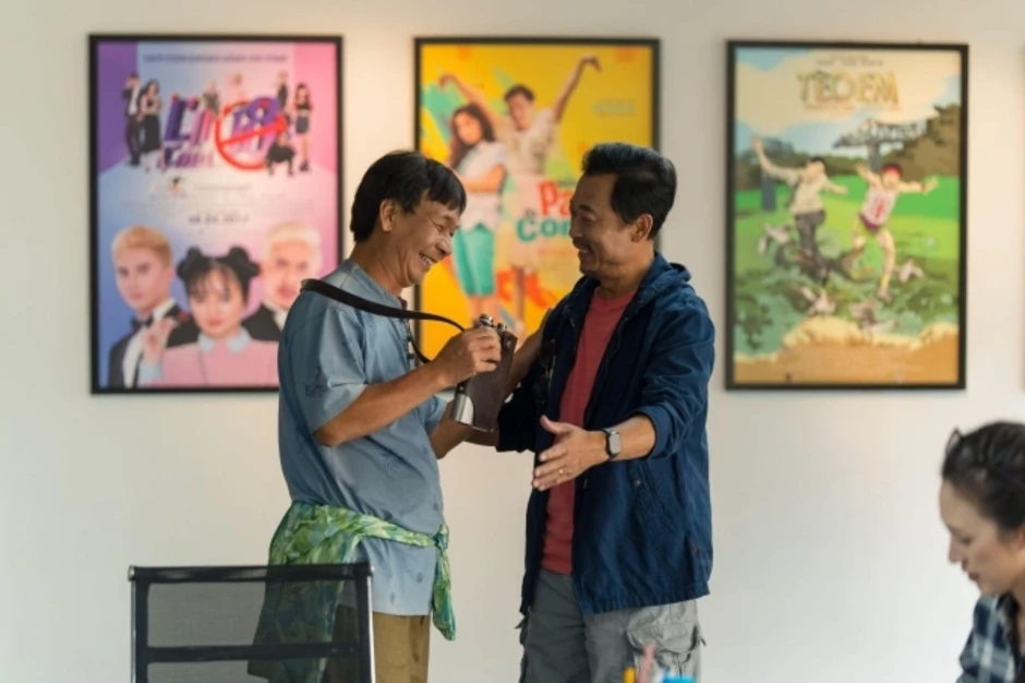 'Đại tiệc trăng máu 8' - tiếng cười từ góc khuất ngành phim 'Đại tiệc trăng máu 8' - tiếng cười từ góc khuất ngành phim