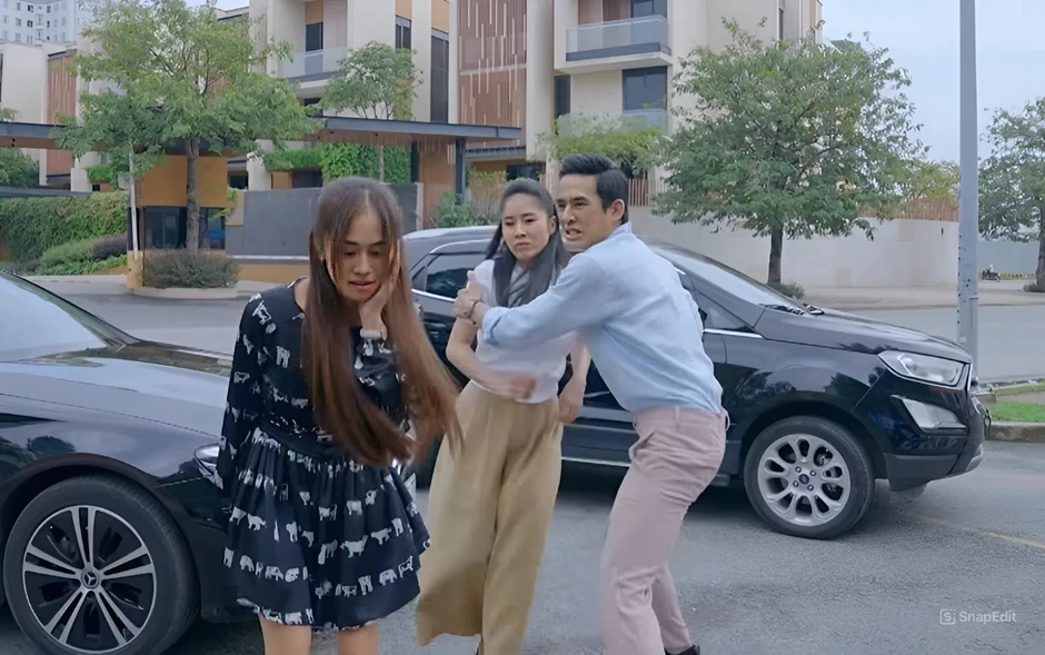 Dáng đứng Bóng Ma Hạnh Phúc là gì mà cả MXH bắt trend? Dáng đứng Bóng Ma Hạnh Phúc là gì mà cả MXH bắt trend?