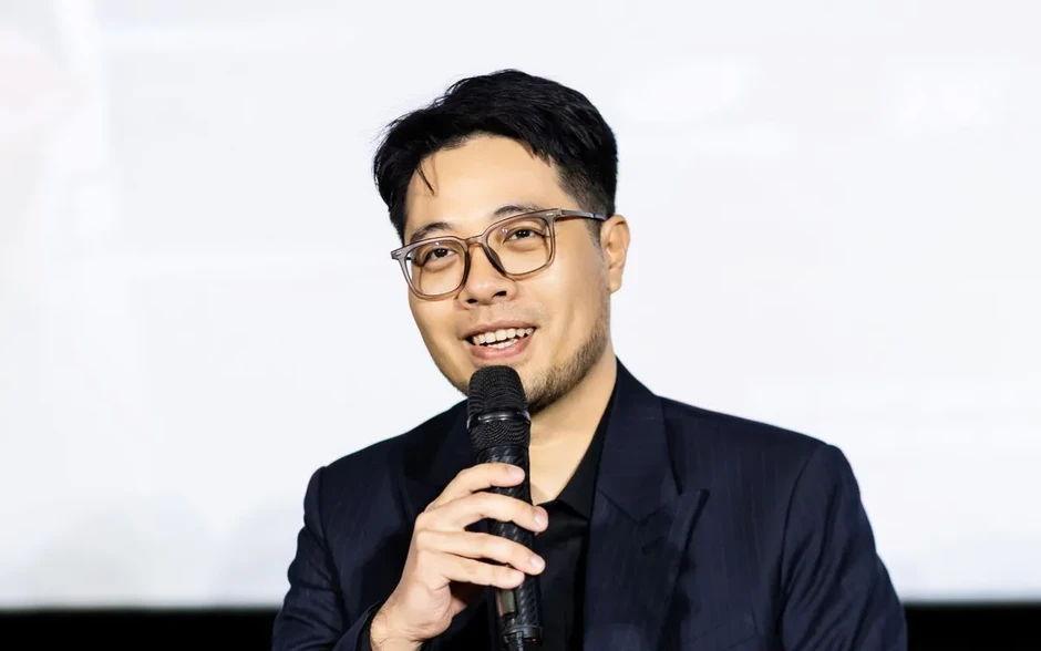 Đạo diễn Đinh Tuấn Vũ đưa trải nghiệm bản thân vào phim điện ảnh mới Đạo diễn Đinh Tuấn Vũ đưa trải nghiệm bản thân vào phim điện ảnh mới