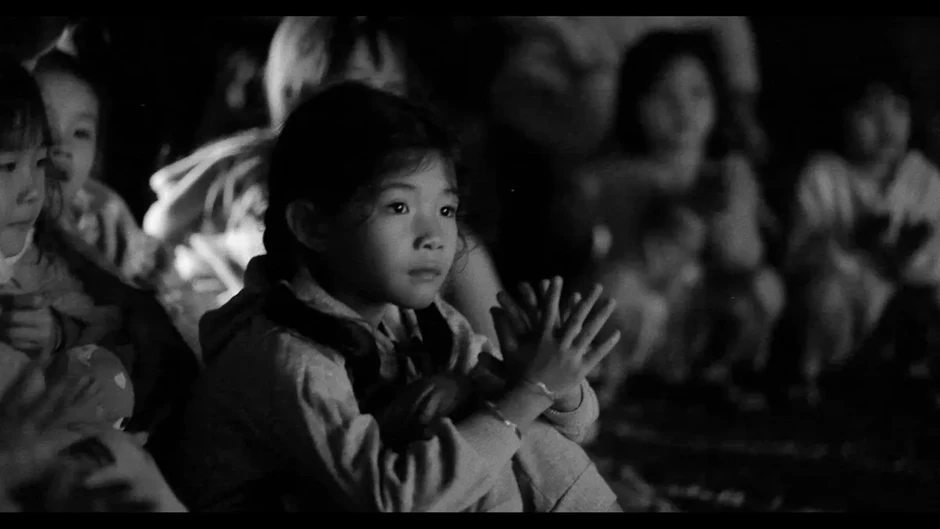 Đạo diễn Lan Nguyên: Càng đi xa, càng biết rõ mình là ai Đạo diễn Lan Nguyên: Càng đi xa, càng biết rõ mình là ai