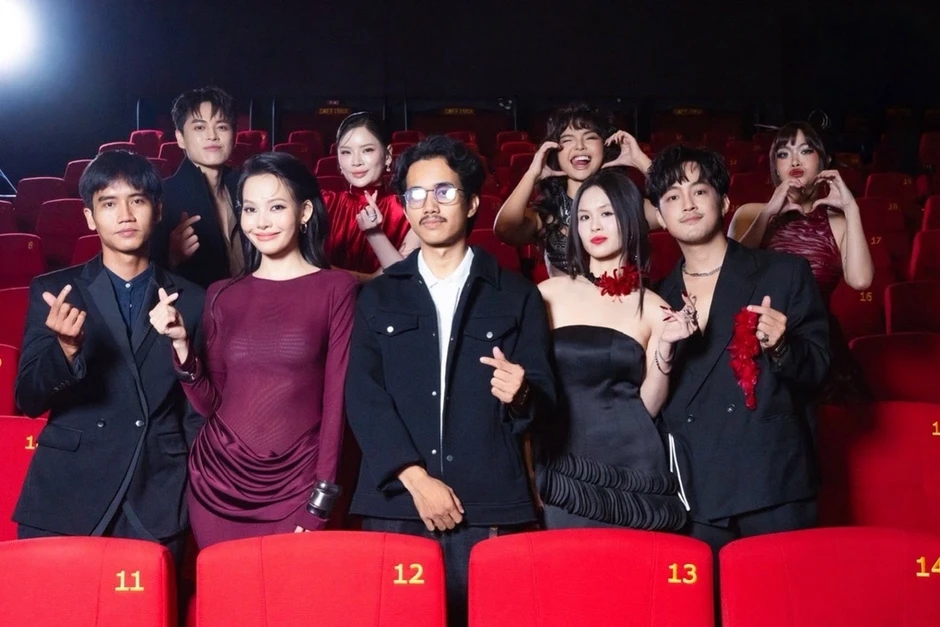 Đạo diễn Lầu chú Hỏa: 'Cuộc sống tôi vô vị trước khi làm phim' Đạo diễn Lầu chú Hỏa: 'Cuộc sống tôi vô vị trước khi làm phim'
