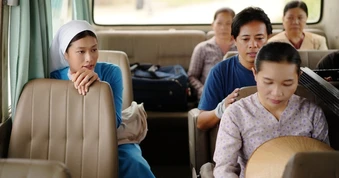 Đạo diễn "Hẹn em ngày nhật thực" nói gì khi được so sánh với Victor Vũ?