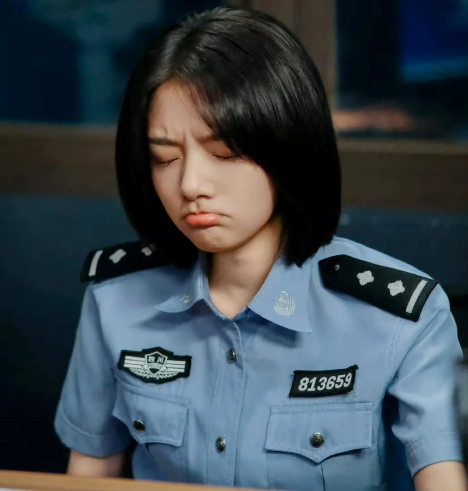Đến bao giờ mỹ nhân này mới chịu giải nghệ: 1 tháng có 2 phim đều flop, đã diễn dở còn háo danh Đến bao giờ mỹ nhân này mới chịu giải nghệ: 1 tháng có 2 phim đều flop, đã diễn dở còn háo danh
