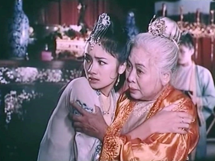 Đến bao giờ Việt Nam mới lại có phim cổ trang đỉnh như Kiếp Phù Du Đến bao giờ Việt Nam mới lại có phim cổ trang đỉnh như Kiếp Phù Du