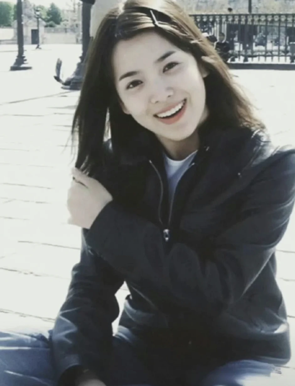 Đẹp như Song Hye Kyo thì nói 2 từ mỹ nhân mới đỡ ngại miệng Đẹp như Song Hye Kyo thì nói 2 từ mỹ nhân mới đỡ ngại miệng