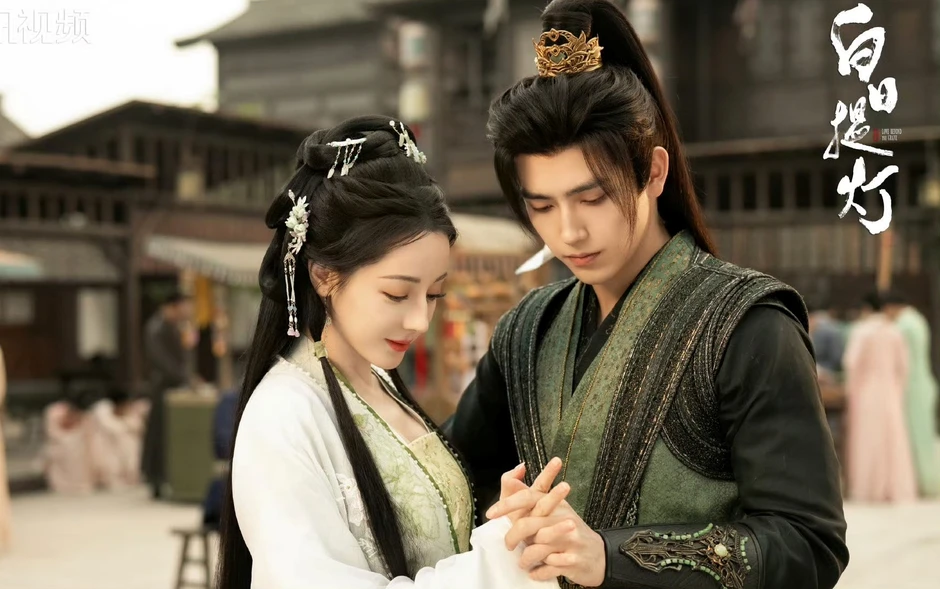 Địch Lệ Nhiệt Ba có 22 bạn trai cũng không ai phản đối Địch Lệ Nhiệt Ba có 22 bạn trai cũng không ai phản đối