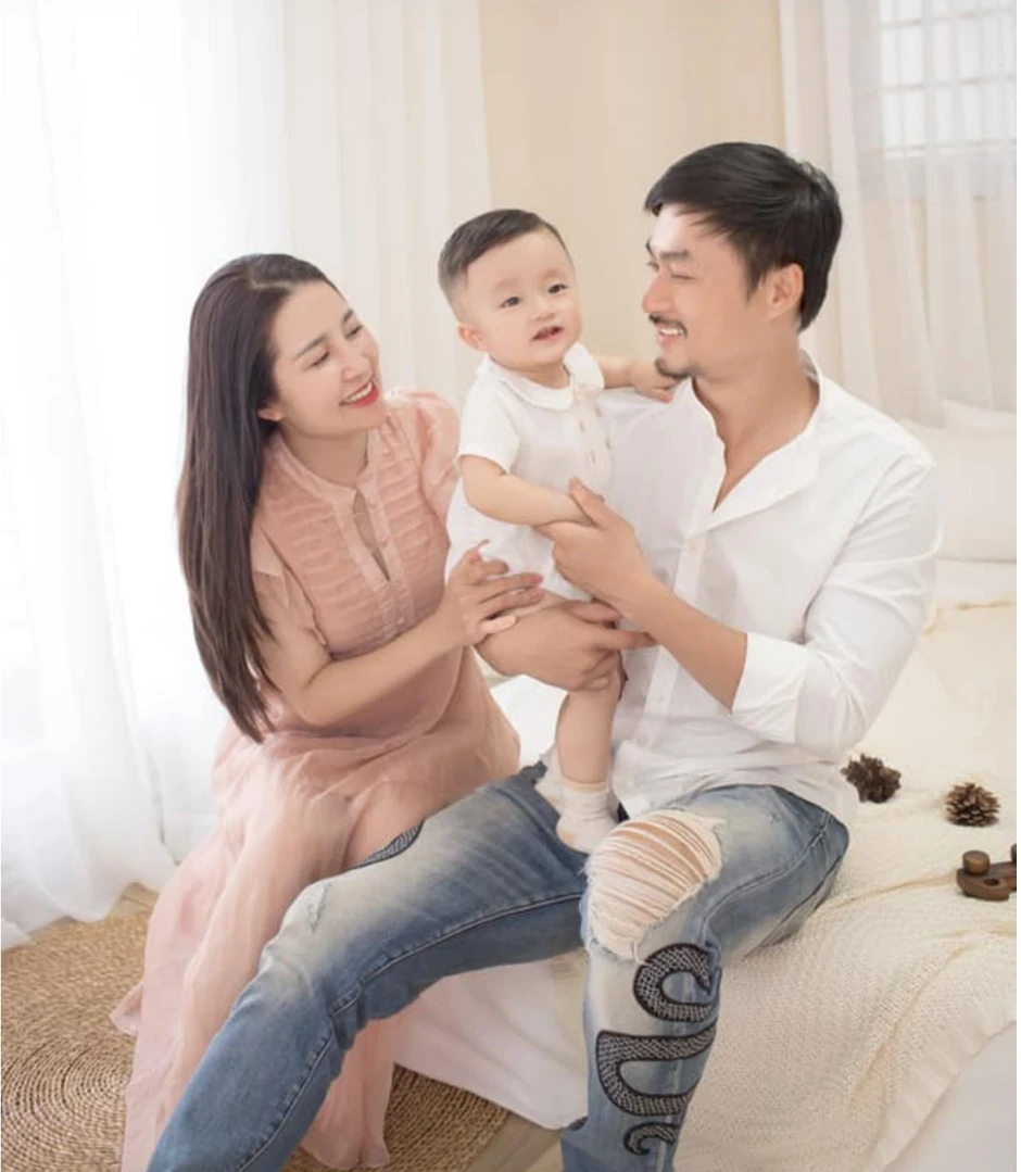 Diễn viên Duy Hưng 'Lửa trắng' tổng tài xã hội đen, vào vai nghiêm khắc để dạy con Diễn viên Duy Hưng 'Lửa trắng' tổng tài xã hội đen, vào vai nghiêm khắc để dạy con