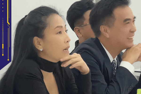 Đôi môi phản chủ của Á hậu Minh Kiên gây tranh cãi Đôi môi phản chủ của Á hậu Minh Kiên gây tranh cãi