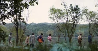 Đối thủ của 'Dưới bóng điện hạ' đã xuất hiện và gây náo loạn tại Hàn