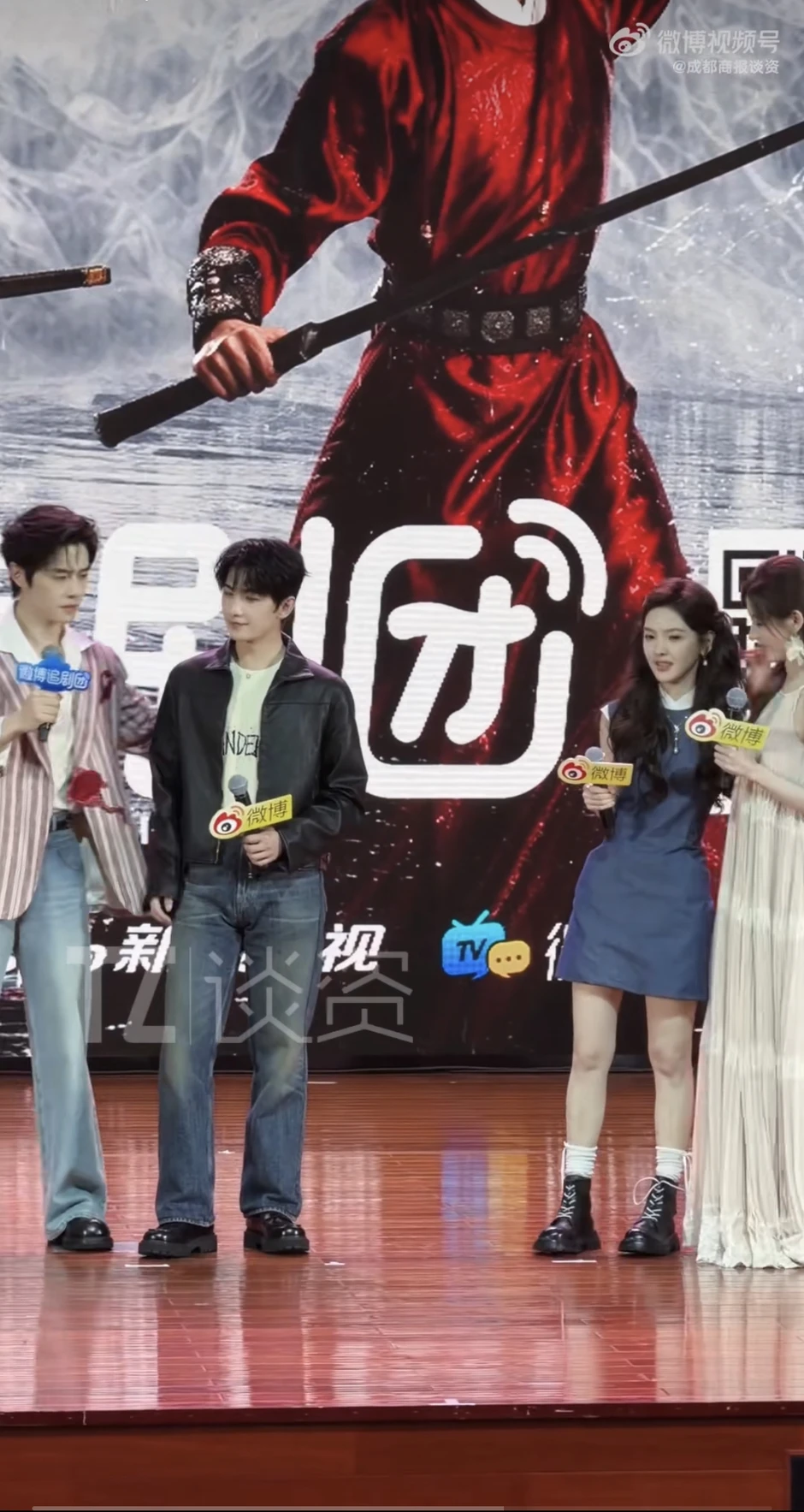 Dương Dương ê chề đến khó tin, không ngờ lại có ngày này Dương Dương ê chề đến khó tin, không ngờ lại có ngày này