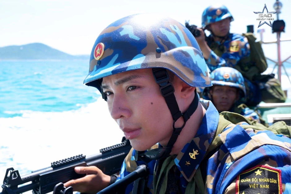 Ê-kíp mang 'Sao nhập ngũ' ra Trường Sa, có Văn Mai Hương và Quốc Trường tham gia Ê-kíp mang 'Sao nhập ngũ' ra Trường Sa, có Văn Mai Hương và Quốc Trường tham gia