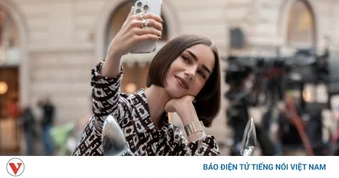 Emily in Paris 6: Liệu Hy Lạp và chuyện tình cũ có đủ khiến fan ngóng đợi?