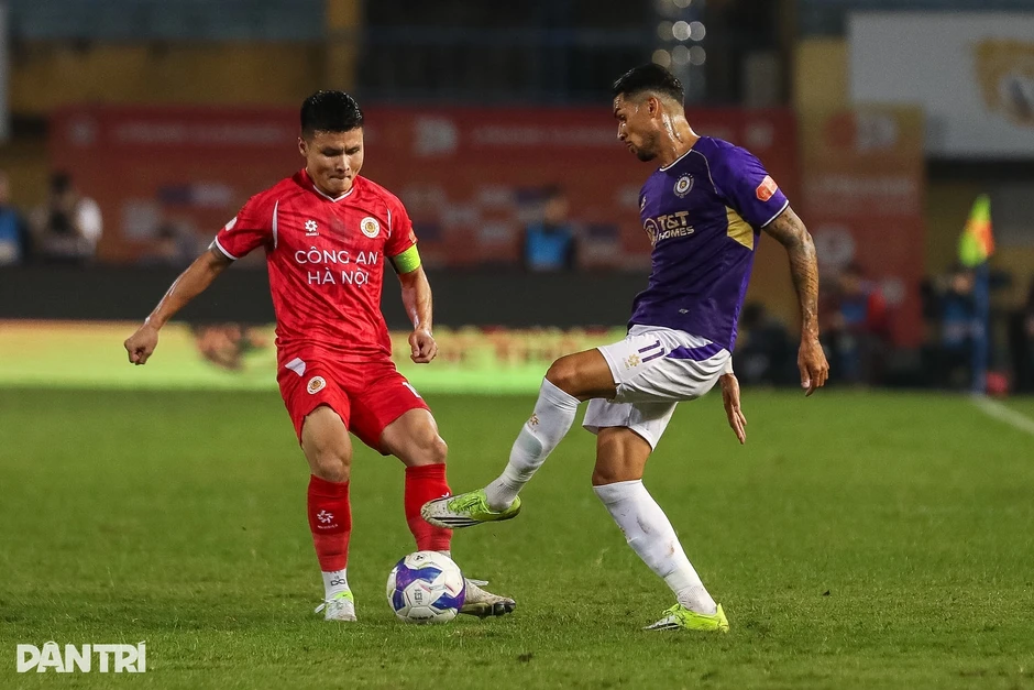 Hoàng Hên lập cú đúp, Hà Nội FC thắng kịch tính trước CLB Công an Hà Nội Hoàng Hên lập cú đúp, Hà Nội FC thắng kịch tính trước CLB Công an Hà Nội