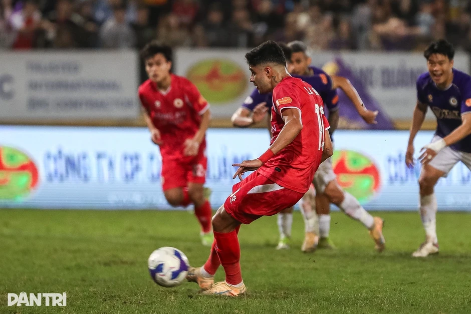 Hoàng Hên lập cú đúp, Hà Nội FC thắng kịch tính trước CLB Công an Hà Nội Hoàng Hên lập cú đúp, Hà Nội FC thắng kịch tính trước CLB Công an Hà Nội