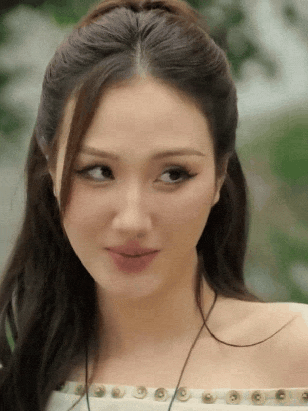 Hoàng Khánh Ly gây ấn tượng với lớp make-up đẹp nhất phim Việt Hoàng Khánh Ly gây ấn tượng với lớp make-up đẹp nhất phim Việt