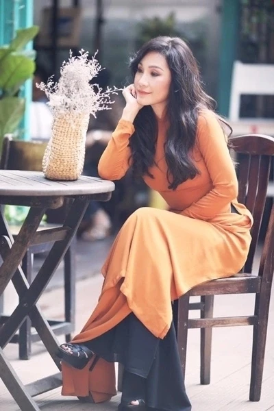 Hồng Đào chính là bạch nguyệt quang đầu tiên của Vbiz Hồng Đào chính là bạch nguyệt quang đầu tiên của Vbiz