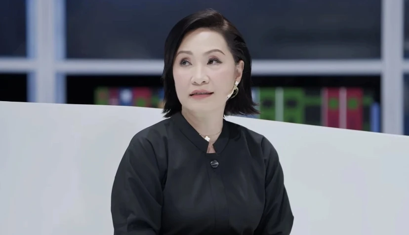 Hồng Đào chính là bạch nguyệt quang đầu tiên của Vbiz Hồng Đào chính là bạch nguyệt quang đầu tiên của Vbiz