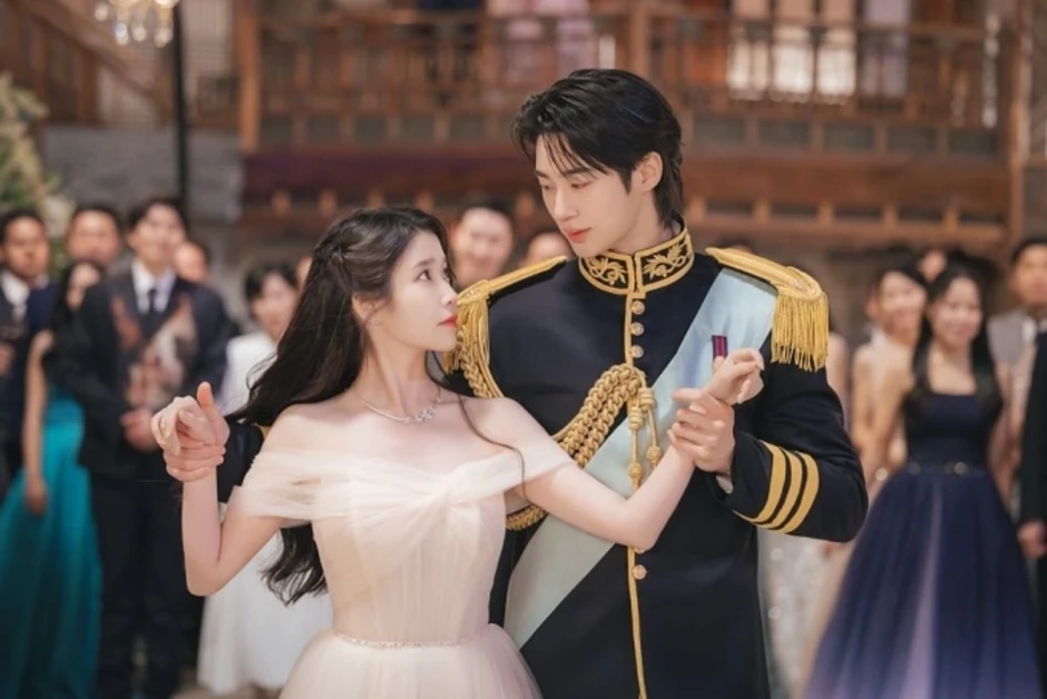 Khán giả Hàn kiến nghị gỡ phim 'Perfect Crown' vì sai lệch lịch sử