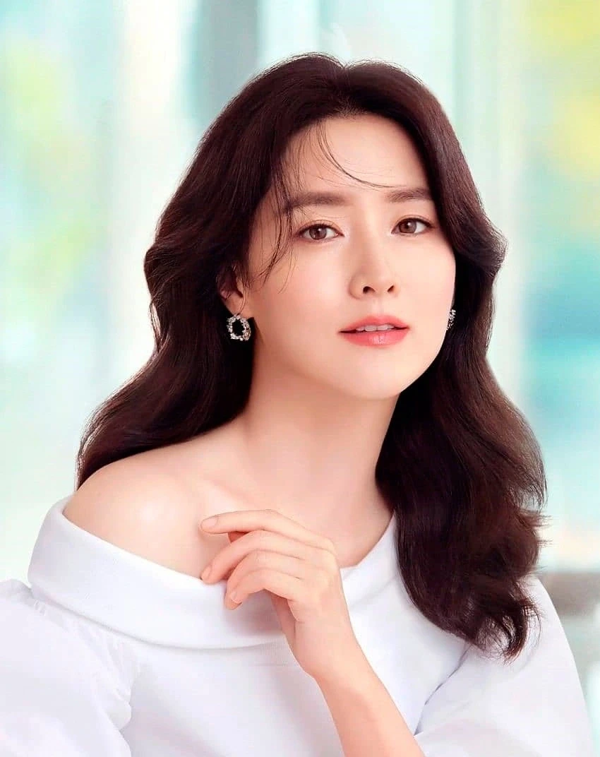Khoảnh khắc gây sốt của “Nàng Dae Jang Geum” Lee Young Ae Khoảnh khắc gây sốt của “Nàng Dae Jang Geum” Lee Young Ae