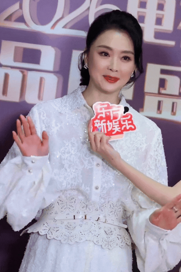 Không ai tin đây là nhan sắc thật của Vương Diễm Không ai tin đây là nhan sắc thật của Vương Diễm