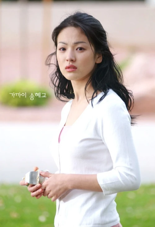 Kim Hee Sun từ chối 3 bom tấn giúp Song Hye Kyo đổi đời Kim Hee Sun từ chối 3 bom tấn giúp Song Hye Kyo đổi đời