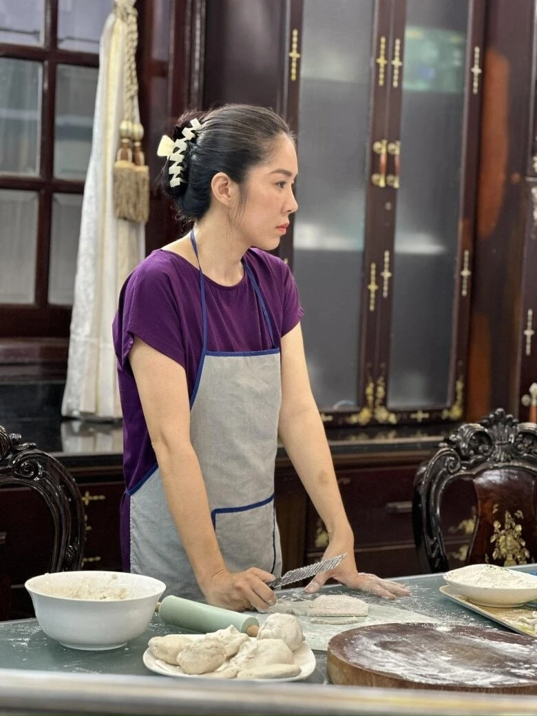 Lê Phương đang khiến cả nước khổ sở