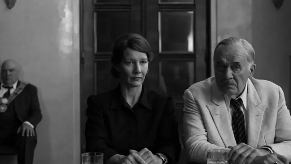 LHP Cannes: Màn “tái sinh” phim đen trắng và đối đầu kịch tính trong Fatherland