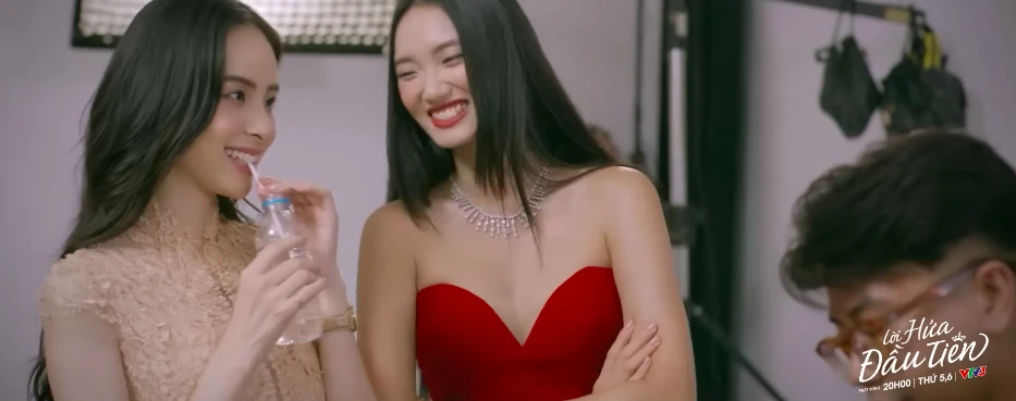 Lời Hứa Đầu Tiên có Hoa hậu Việt đăng quang mà chẳng ai thèm nhớ Lời Hứa Đầu Tiên có Hoa hậu Việt đăng quang mà chẳng ai thèm nhớ