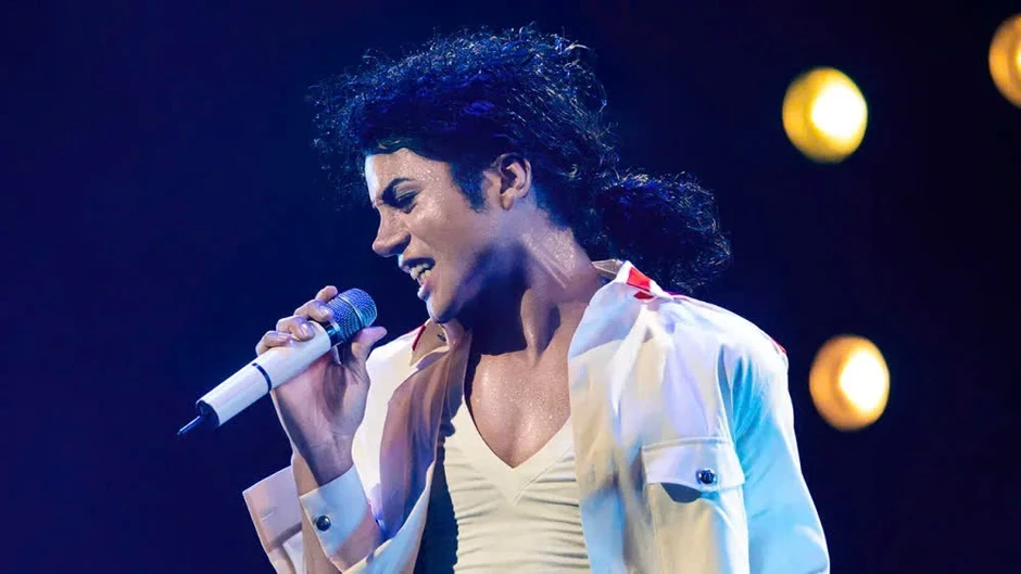 Lội ngược dòng, bộ phim về Michael Jackson trở lại vị trí số 1 phòng vé Lội ngược dòng, bộ phim về Michael Jackson trở lại vị trí số 1 phòng vé