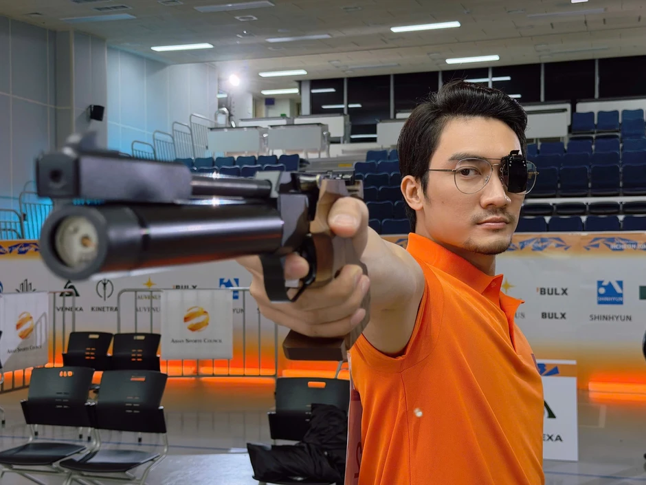 Mỹ nam 'Mưa đỏ' không ngại 'so kè' với dàn diễn viên Hàn Quốc Mỹ nam 'Mưa đỏ' không ngại 'so kè' với dàn diễn viên Hàn Quốc