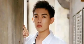 Mỹ nam phim ngắn Trung Quốc bỏ nghề, về quê bán trái cây vì AI "cướp" việc