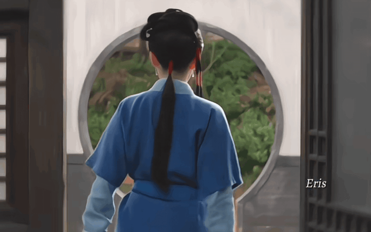 Mỹ nhân đẹp nhất Lan Hương Như Cố giỏi dã man: Thanh nhạc, diễn xuất, vũ đạo, đánh đàn, còn nói được 4 ngoại ngữ