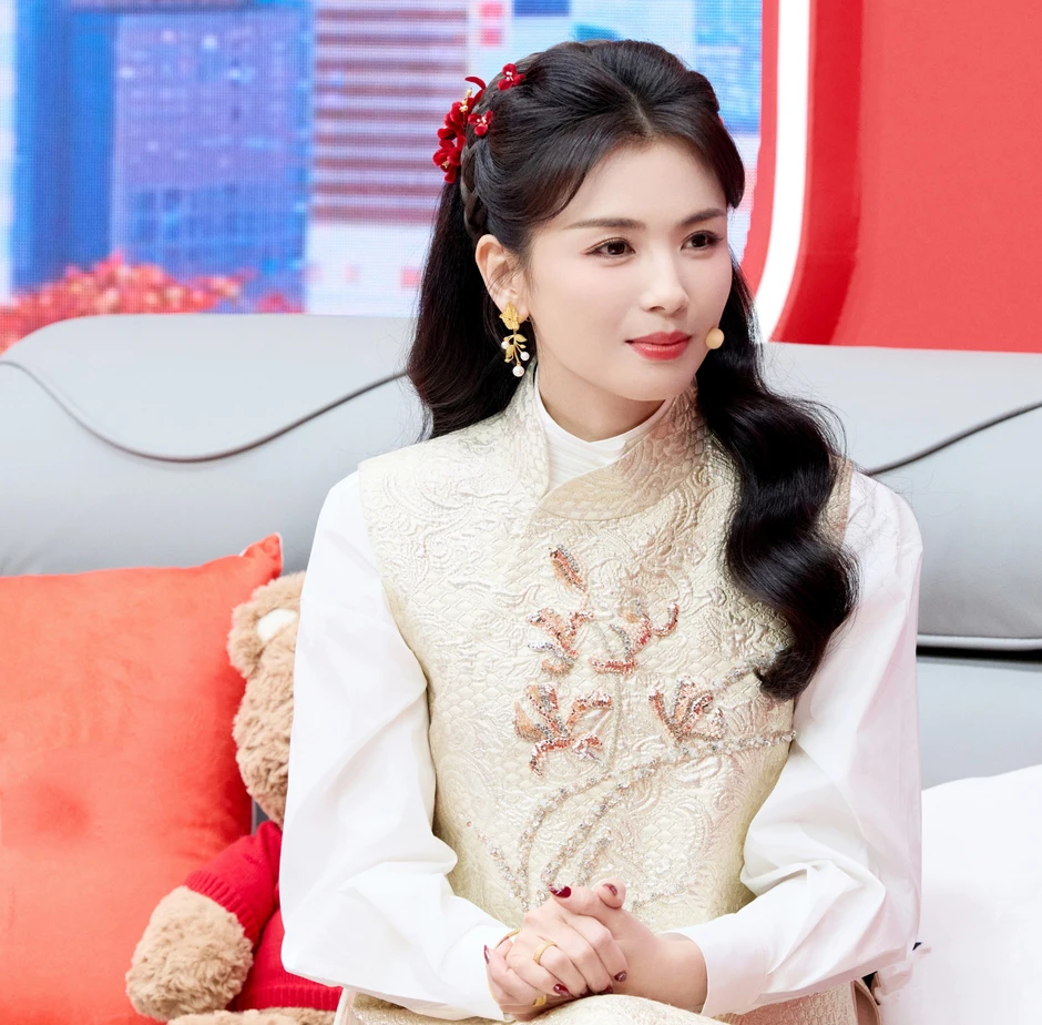 Mỹ nhân duy nhất trong showbiz có biên chế thiên đình Mỹ nhân duy nhất trong showbiz có biên chế thiên đình