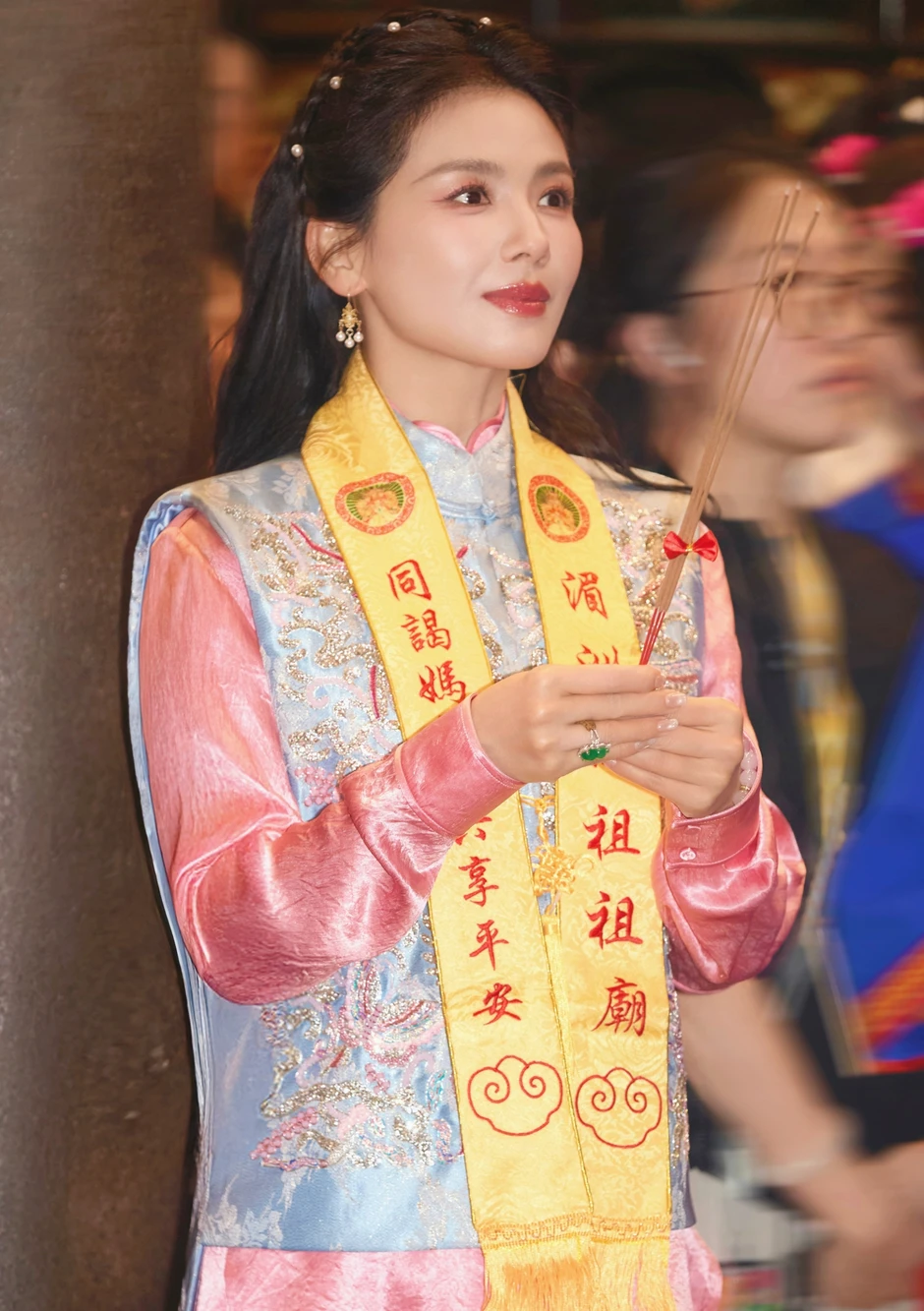 Mỹ nhân duy nhất trong showbiz có biên chế thiên đình Mỹ nhân duy nhất trong showbiz có biên chế thiên đình