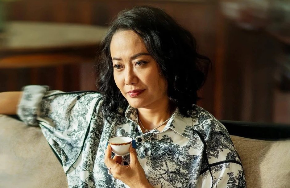 'Mỹ Tâm diễn làm gì đến nỗi, chỉ là trang phục đang bị hơi diện quá mà thôi' 'Mỹ Tâm diễn làm gì đến nỗi, chỉ là trang phục đang bị hơi diện quá mà thôi'