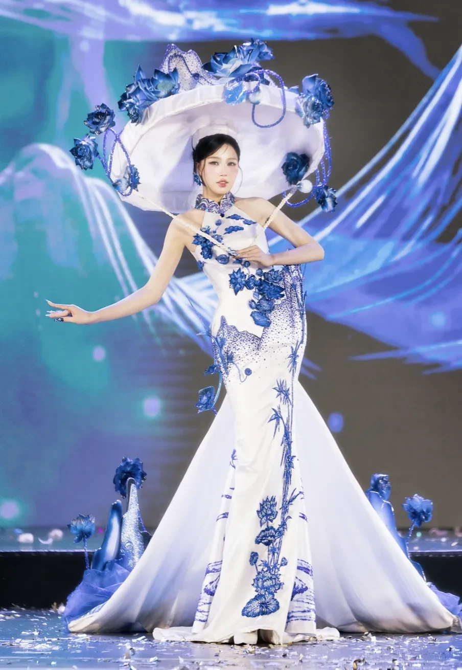 Mãn nhãn phần thi Trang phục Văn hóa Dân tộc Miss Grand Vietnam 2026 Mãn nhãn phần thi Trang phục Văn hóa Dân tộc Miss Grand Vietnam 2026